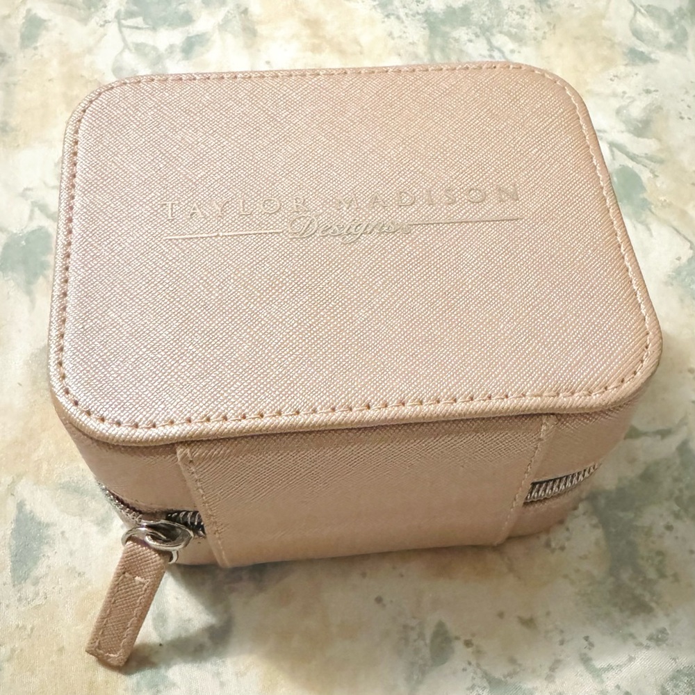 Taylor Madison Designs Jewelry Case - Picture 2 of 6